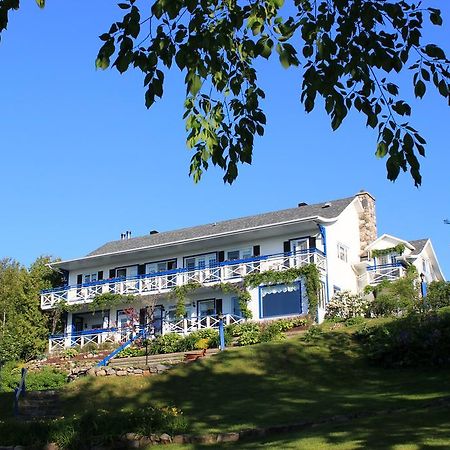 Auberge Fleurs De Lune La Malbaie Bagian luar foto