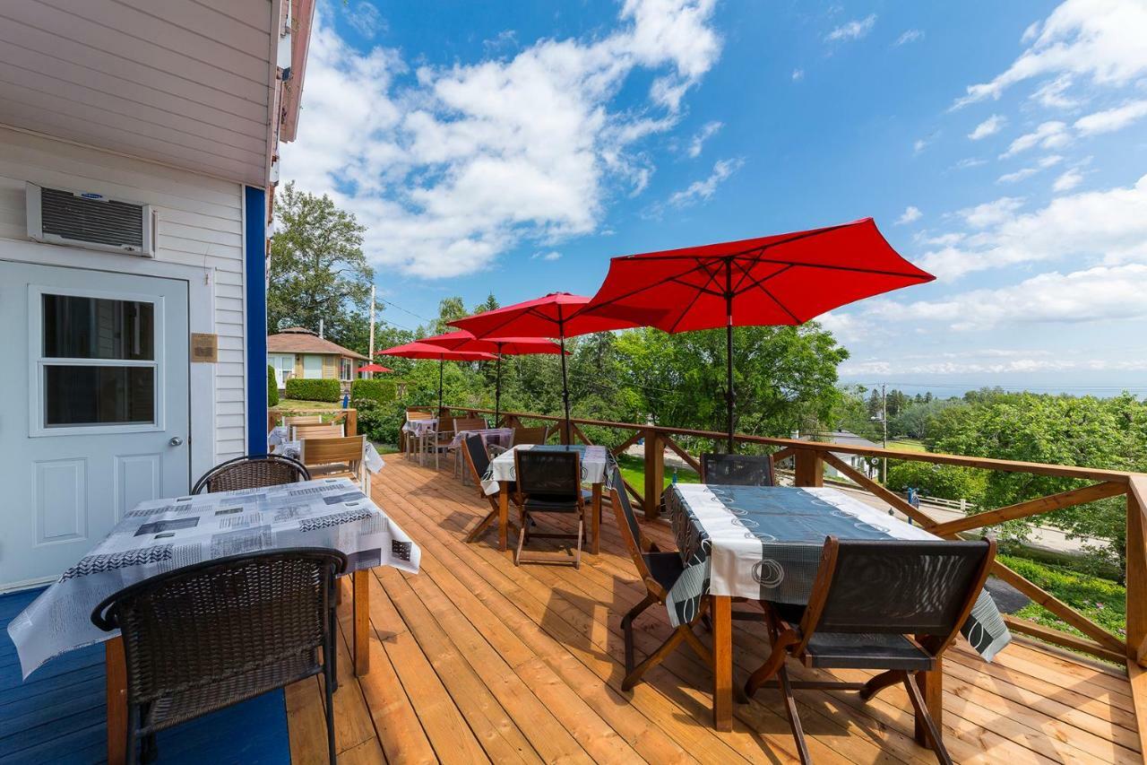 Auberge Fleurs De Lune La Malbaie Bagian luar foto